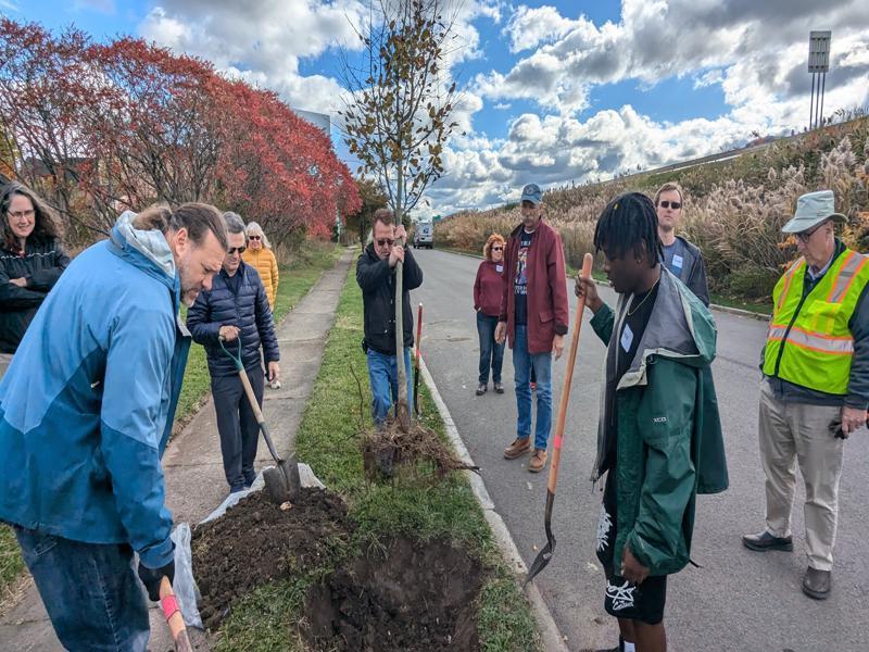 October 26 Tree Planting Workshop1-800x600.jpg